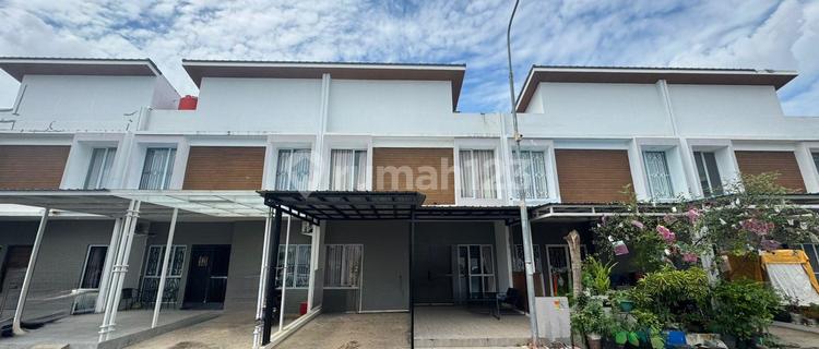 Disewakan Rumah Azure Bay Full Renovasi & Full Furnished  1