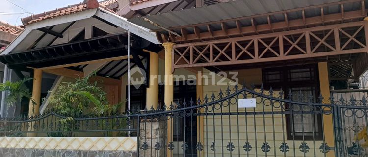 Rumah Strategis Dekat Fasilitas Umum di Wonodri Semarang 1