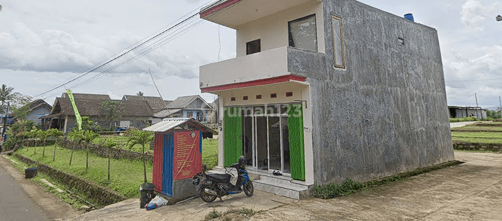 DIJUAL RUKO 2 LANTAI BERLOKASI STRATEGIS POROS JALAN LANG-LANG 1