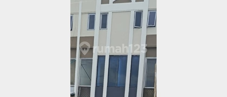 For Rent 1st & 2nd Floor Shop House - Tataka Puri, Kadu, Curug, Tangerang 1