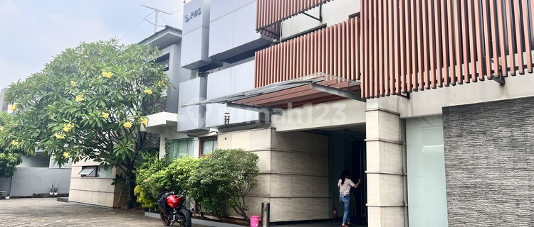 Bangunan Komersial Bekas Kantor Siap Pakai di Jl. Sisingamangaraja, Kebayoran Baru, Jakarta Selatan 1
