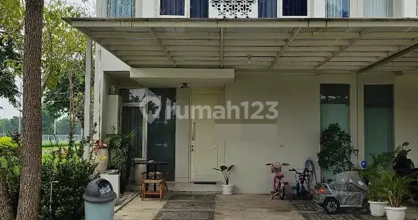 Grand Pakuwon House Near Foodjunction, Grand Pakuwon House for Rent Near Foodjunction, Near Tandes Land Area 90 Building Area 72 Dimensions 6X15 Bedrooms 3 Bathrooms 2 SHM (Certificate) 2 Floors Furnished Ready to Occupy Price 75Million/Year (Negotiable) 1