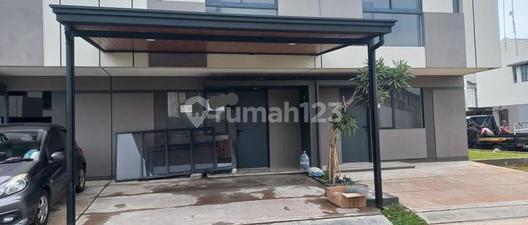 Disewakan Rumah Park Serpong - Cluster Xyz 1