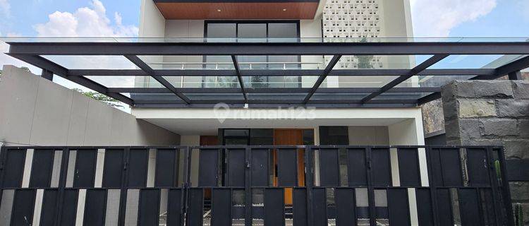 Rumah Minimalis Ada Kolam Renang Dicilandak Kemang 1