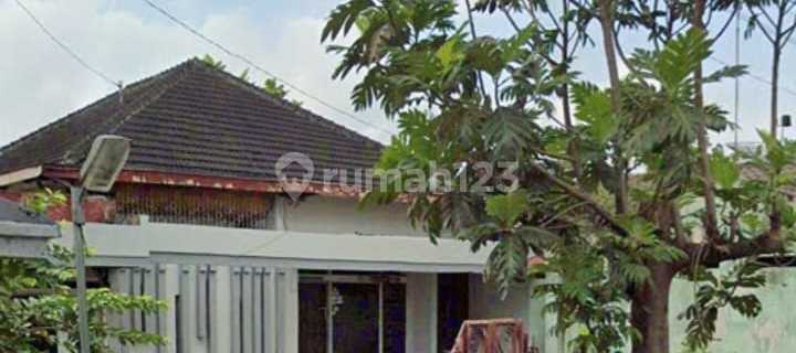 Residential House with a Land Area of 990 Square Meters Located in Magelang City 1