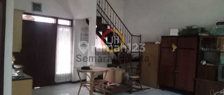 Ready-to-occupy house in Puri Anjasmoro 1