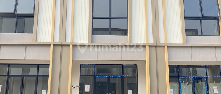 2-Story Ready-to-Use Shop House in Il Lago Gading Serpong 1