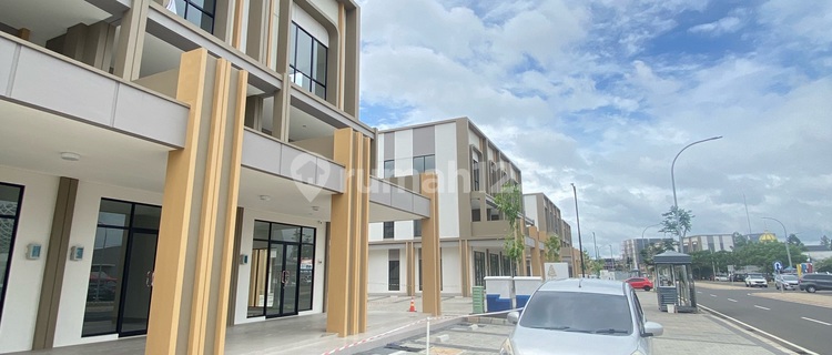 Commercial Property For Rent, Directly Facing Gading Serpong Road 1