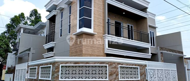 Rumah 2 Lantai Baru Gress Lokasi Sangat Strategis Jajar Laweyan Solo 1