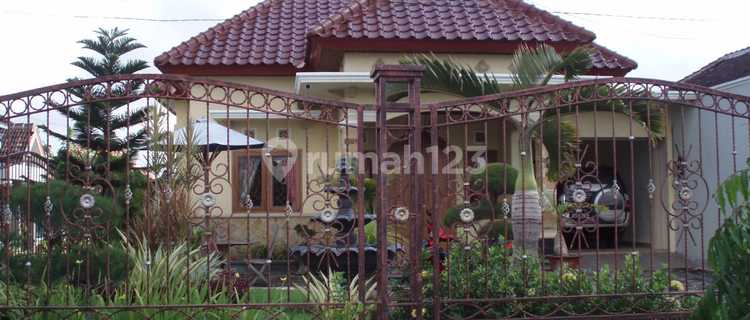 Rumah Hook Pinggir Jalan Besar Dekat Kampus Univet Sukoharjo 1