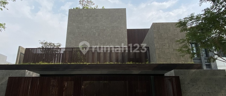 Rumah Mewah + Kolam Renang Full Furnish Graha Padma Dekat Bandara 1