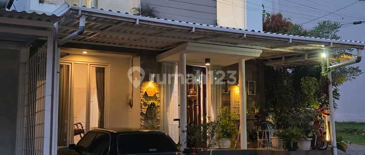 Ready-to-Live House Flood-Free Near Unimus 1