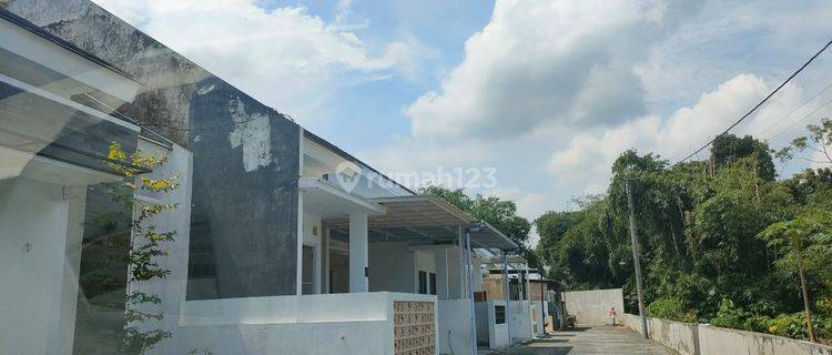 Cluster Rumah Minimalis Modern Sisa 2 Unit di Maguwoharjo Sleman Yogyakarta 1