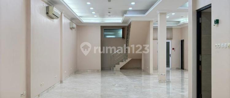 For Rent New Shop House on Pasar Minggu Street, South Jakarta 1