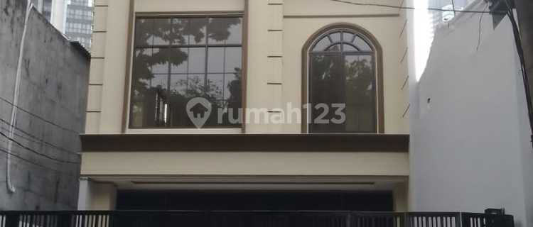For Rent Shophouse Suitable for Office Clinic and Gym Place in Kuningan Setiabudi, South Jakarta 1