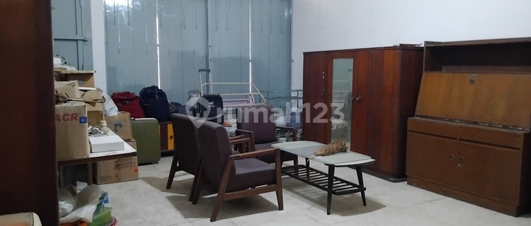 For Sale: Ready-to-Occupy Shop House on Jl. Kanoman 1
