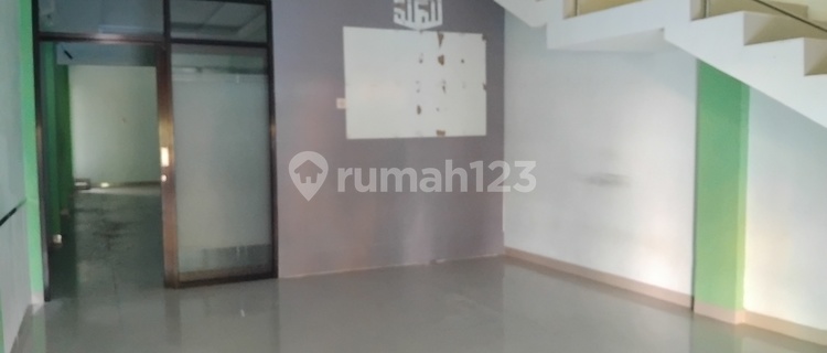 Ready-to-Use Shop House for Rent 1