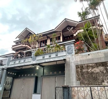 House for sale in Candisari with a nice view of Semarang city. 1