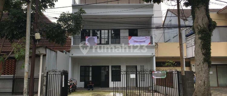 For Rent New Shop House in Commercial Area on Riau Street Wing, Bandung City 1