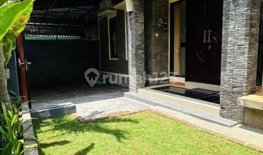 House For Rent In Kerobokan, Comfortable, Strategic Location And Ready To Move 1