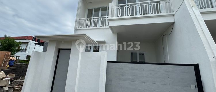 For Lease Bro, Rumah Baru 2 Lantai dengan 4 Kamar Tidur di Badung Dekat Dekat ke Rsud Mangutama Badung 1