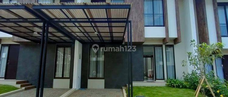 Disewakan Rumah Bagus Modern Siap Huni di Kota Baru Parahyangan 1