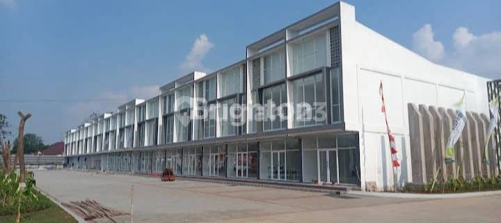 2-STORY SHOPHOUSE COMPLETE WITH GARDEN 1