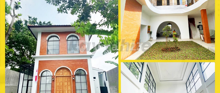 Classic Modern Luxury House in the Heritage Area of Gajahan Solo (Special) 1