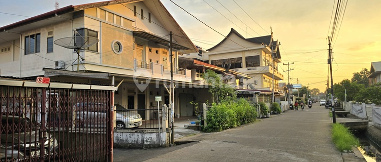 Premium Women's & Couples' Boarding House with Complete Facilities 1