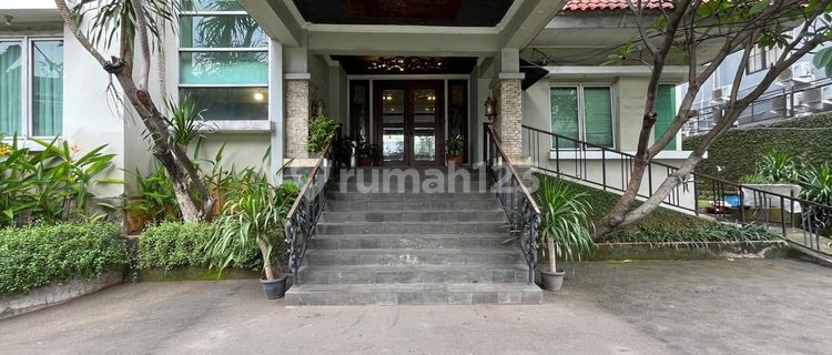 Sell Cheap Hotel in South Jakarta 1