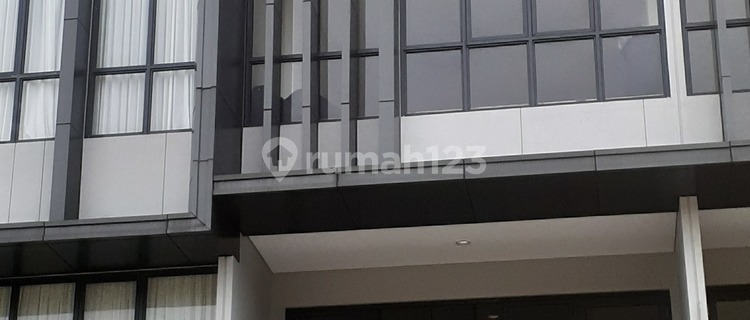 Shop House for Rent. 3 Floors 1