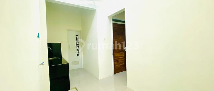 Modern Minimalist House Under 300 Million - Klaten 1