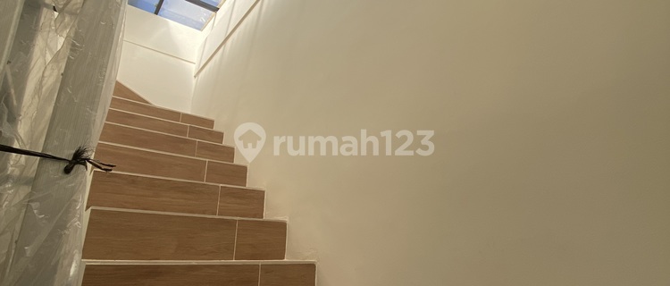 Housing Price 530 Million - 2 Floors - Central Klaten 1