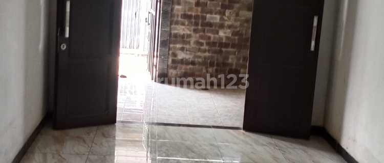 Comfortable &amp; Serene Rural Atmosphere Residence in Tajur Halang, Bogor 1