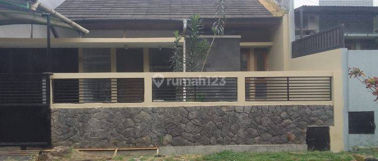 Dijual Rumah Siap Huni 2 Lantai – Taman Kopo Indah 3, Bandunglokasi Nyaman, Bangunan Luas, Cocok Untuk Keluarga Besar! 1