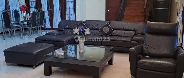 Rumah Mewah Di Sayap Dago — Lahan Luas, 2 Lantai, Cocok Untuk Hunian Eksklusif 1
