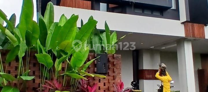 Two-Story Villa with 2 Bedrooms Fully Furnished in Kedewatan, Ubud, Bali 1
