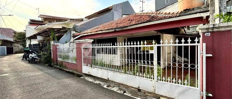 Land Calculation House in East Tebet, 1 Car Access, Close to Eco Park 1