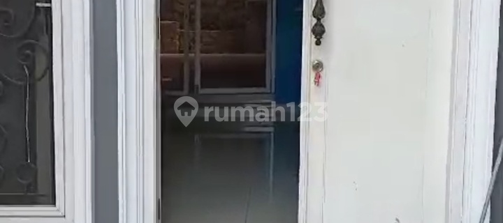 Disewakan. Sangat Cocok untuk Klinik, Kantor, Cafe/Resto 1