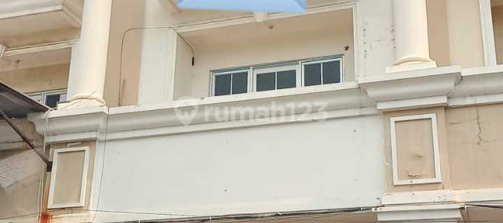 3-Storey Ready-to-Use Shop House in Harapan Indah City, Bekasi 1