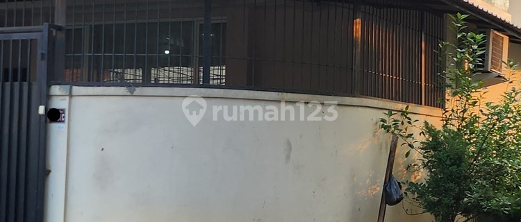 Mango Street House Near Tanjung Duren 1