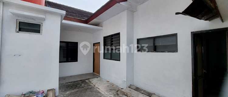 Rumah Bagus Siap Huni Tengah Kota Dekat Simpang Lima 1