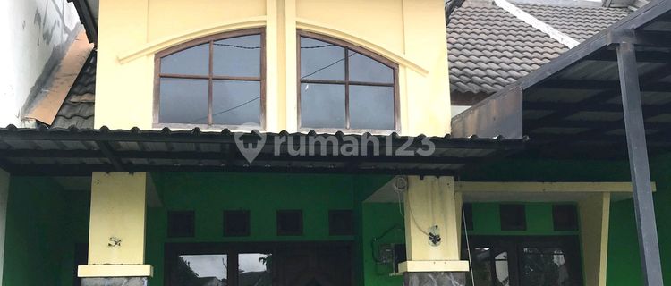 Good Condition 2-Story House in Plamongan 1