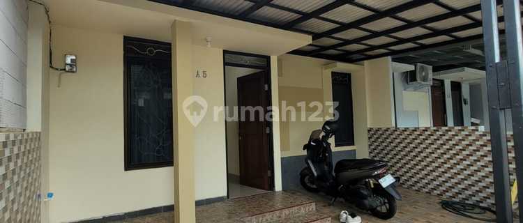 For Sale Cheap Quick Move-In Ready House Access to Depok Lama Station 1