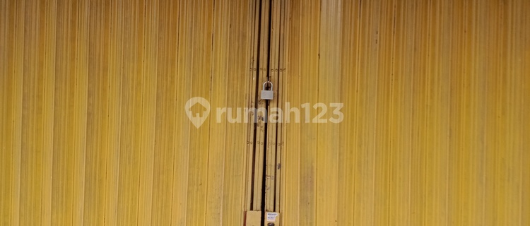 For Rent: 2-Story Shop House on Kelapa Dua Street, Cimanggis, Depok 1