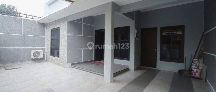 Disewakan Rumah Bagus Di Rawamangun 1