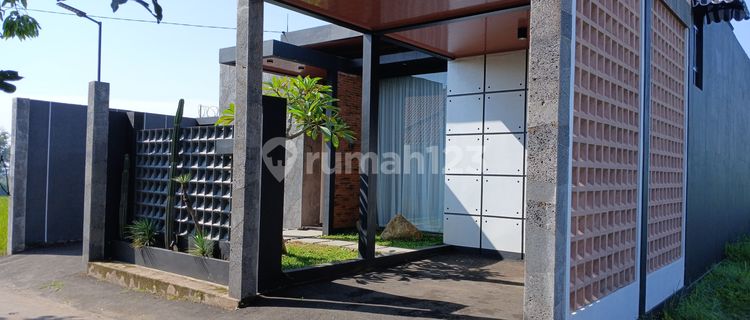 Dijual Rumah Rasa Vila - Kuningan Jawa Barat 1