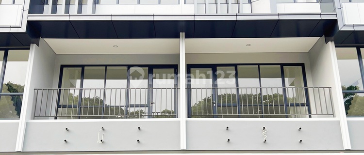 Ruko Greenwich Business Park BSD hadap Jalan Boulevard 1