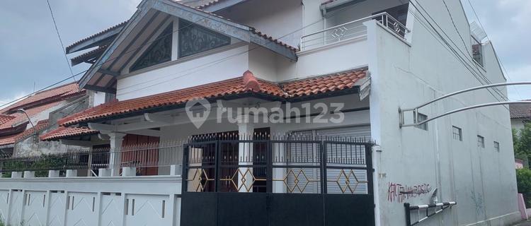 Disewakan Rumah Mewah Full Perabotan Di Cemani Solo 1