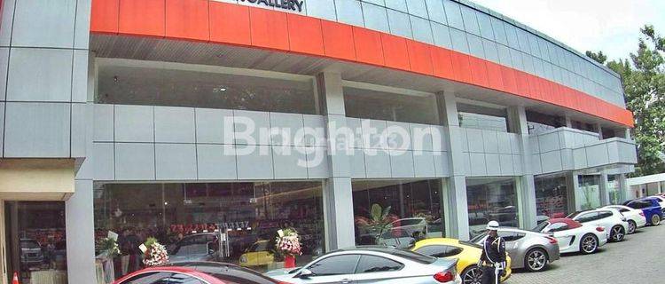  SHOWROOM ADAM MALIK 1